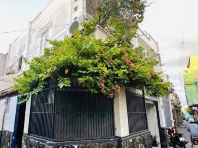 Nhà 2 mặt thoáng 2 tầng hoàn công đủ ngang 5.8. Lh: 0966856