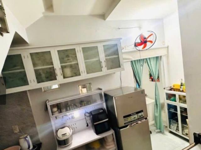 Nhà 2 mặt thoáng 2 tầng hoàn công đủ ngang 5.8. Lh: 0966856