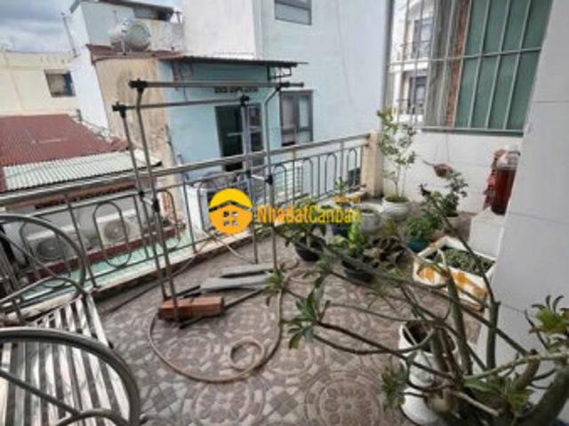 Nhà 2 mt hẻm xe hơi q8 sát q5 67m² công nhận đủ giá tốt đầu tư