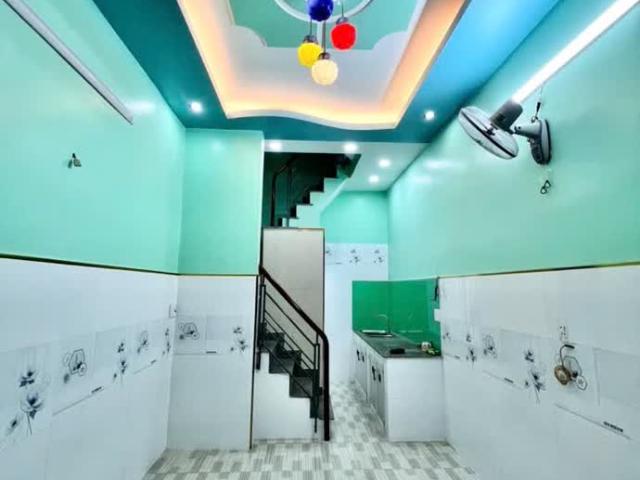 Nhà 4 tầng Chiến Lược sát khu Tên Lửa