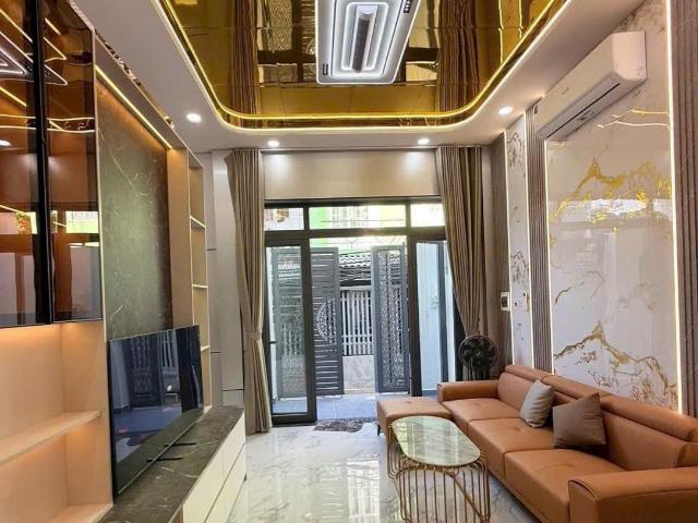 Nhà 4 tầng, có phòng ngủ trệt, phù hợp gia đinh 3 thế hệ, chỉ hơn 6 tỷ