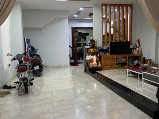 Nhà 4 tầng khu Cao Lỗ VIP P4 Q8, Giá: 21.5 tỷ tl