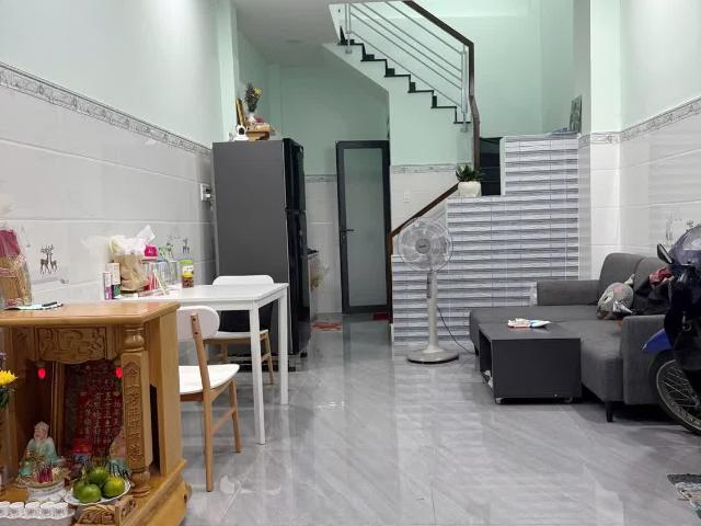 Nhà 4 tầng sát MT Tùng Thiện Vương P12. Q8. Giá 5,28 tỷ bớt Lộc