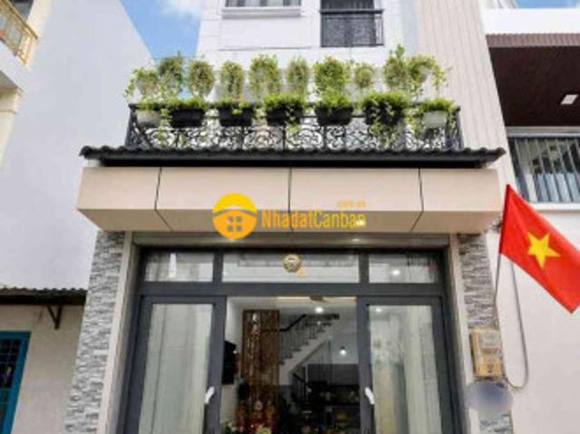 Nhà 4 tầng 4pn 40m² nhà mới đẹp, vào ở ngay