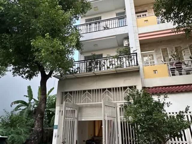 Nhà 4 tầng 72m2 mặt tiền đường số 43 Nguyễn Thị Thập, Tân Phong Quận 7, chỉ 13.9 tỷ
