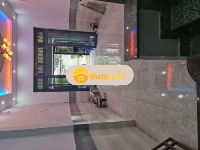 Nhà 4x20 đúc 1lầu 3pn đg 12m thôg gần chợ bà điểm