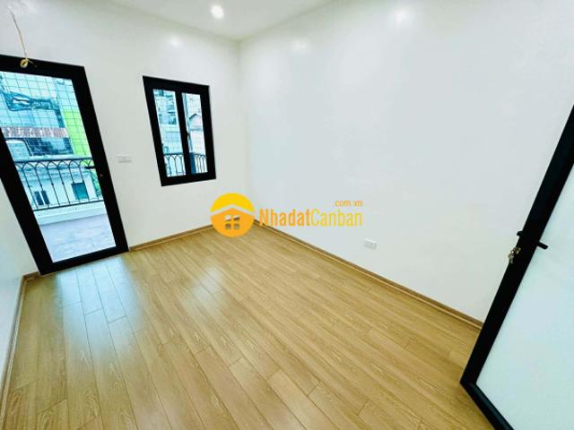 Nhà 5 tầng mới đẹp, cách phố trung phụng 30m, ngõ thông thoáng, nội thất đẹp, về ở ngay, hơn 8 tỷ