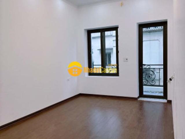 Nhà 6 tầng thang máy phố hào nam42m2ngõ thôngxây mới đẹpvề ở ngay, hơn 10 tỷ