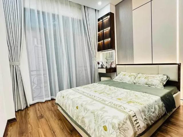 Nhà Cầu Giấy Duy Nhất Ô Tô Vào Nhà Mà Giá Hơn 7 Tỷ