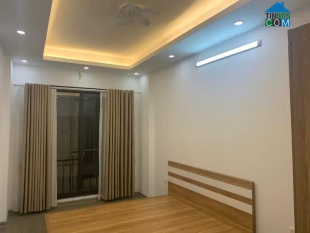 Nhà Cổ Nhuế Gần trường C1 Ngõ thông Thoáng Giá rẻ 35m2x6 Tầng Chỉ 5.9 tỷ