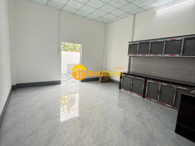 Nha câp 4 gân ngay chơ ba lat binh chanh 5x20m2 gia 770triêu
