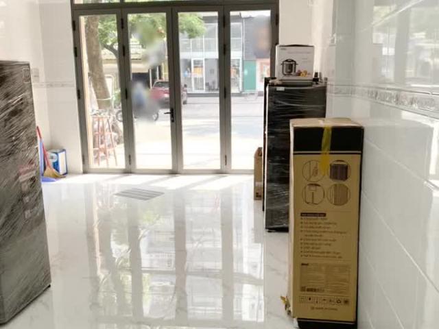 Nhà bán MT đang KD đường Nguyễn Văn Của, F13, Q8, 9tỷ2 TL