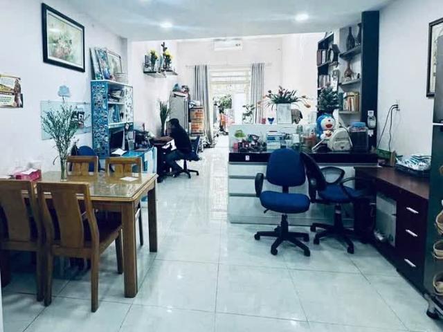 Nhà bán Bùi Đình Tuý, gần Hàng Xanh, Bình Thạnh, 64m2, giá 5.9 tỷ