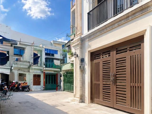 Nhà bán lạc long quân ngang 6m bề thế 4 tầng 67m² sát chợ tân bình