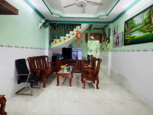 Nhà Bình Đông 50.5M2, 2 Tầng, Ngang 3.9M Dài 13, Giá 4 tỷ Phường 15 Quận 8. Mô tả: diện