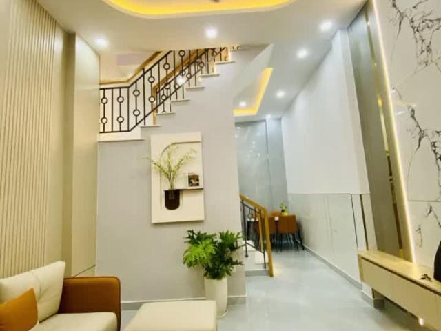 Nhà Gò Vấp Mới Ở Ngay, Full Nội Thất, Ngay Gần Emart 2, Chợ Thạch Đà, 2 Tầng Đúc, DTSD 64M2 Giá