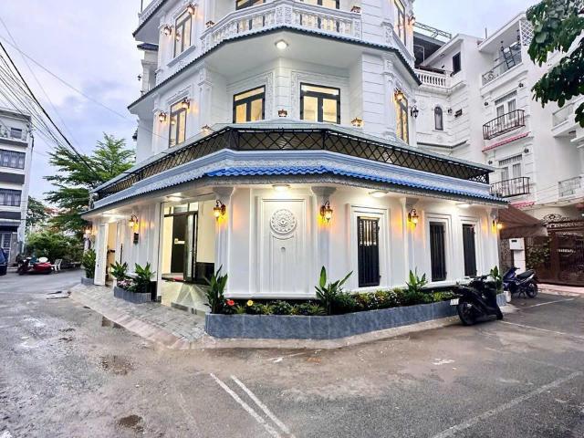 Nhà góc 2 mặt tiền, hẻm xe hơi huỳnh tấn phát, 7.5x12m, khu dân trí cao