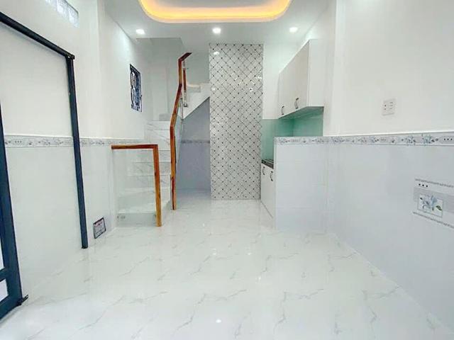 Nhà góc 2 tầng HXH Âu Dương Lân P3Q8. Giá 3,58 tỷ TL