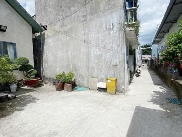 Nhà Giá Rẻ, DT Rộng + Vị Trí Đẹp