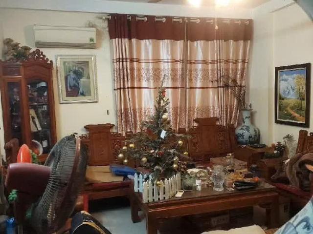Nhà Dân Xây Phố Ngọc Khánh, Ba Đình, DT 33/36m X 5t, Gần Ô Tô, Giá 8.25 Tỷ