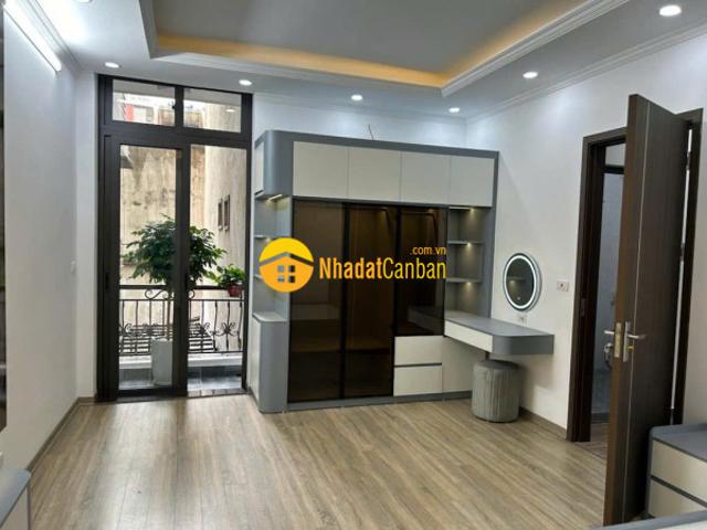 Nhà dành cho kh mua ở trung tâm cầu giấy, 38m2, 5t, tương lai tăng giá cao, chỉ 10. X tỷ