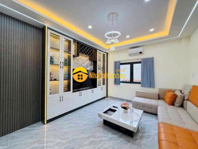 Nha đep 5 tâng, thang may xin, khu phân lô đông bô đông hưng thuân quân 12