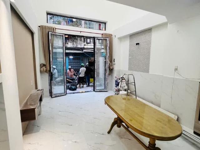 Nhà Kiên Cố Mới Sang 40M2 Nở Hậu, Mặt Tiền Kinh Doanh Đắc Địa Chỉ 5. X Tỷ
