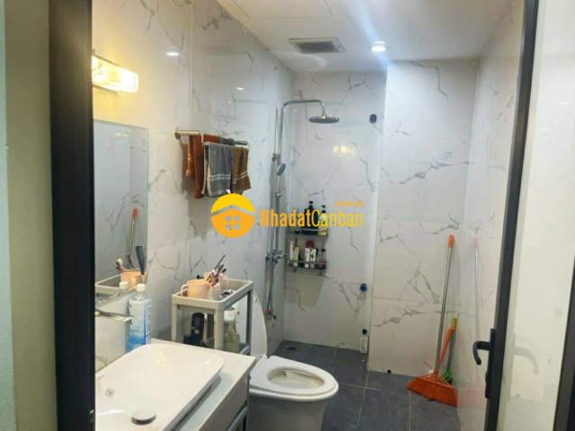 Nhà kinh doanh mặt phố lê trọng tấn hà đông. Vỉa hè. ở sướng. 39m. 5.4 tỷ