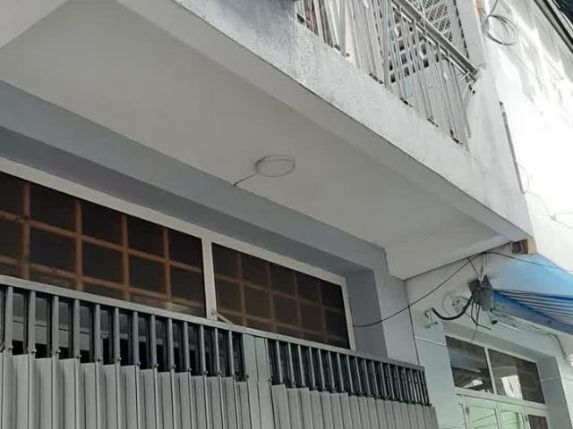 Nhà hẻm thẳng rộng cách MT 20m Võ Trứ P9Q8. Giá 4,8 tỷ TL
