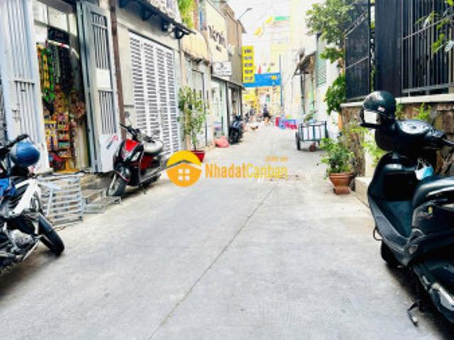 Nhà hẻm xe hơi 5m, 4 tầng cmt8 quận 10, sổ đẹp a4, có sân riêng để xe