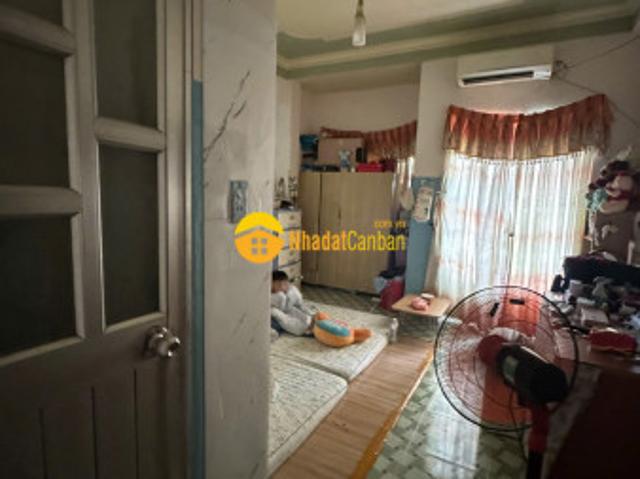 Nhà hẻm xe hơi vườn lài trệt 2 lầu st khu vip dân trí cao. Lh0908693