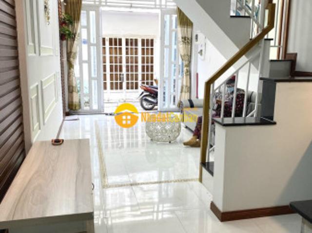 Nhà hẻm 3m, 3.5 x 10m, phú thọ hòa, 4.3 tỷ bớt, tân phú