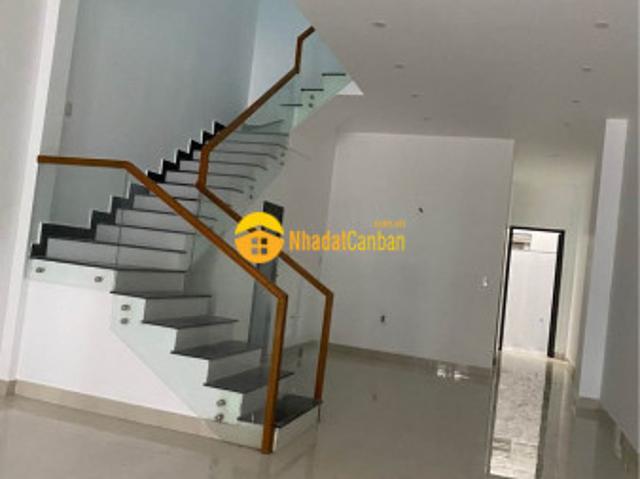 Nhà hoàn thiện 2,5 tầng, khu đô thị huế green, giá rẻ sập sàn