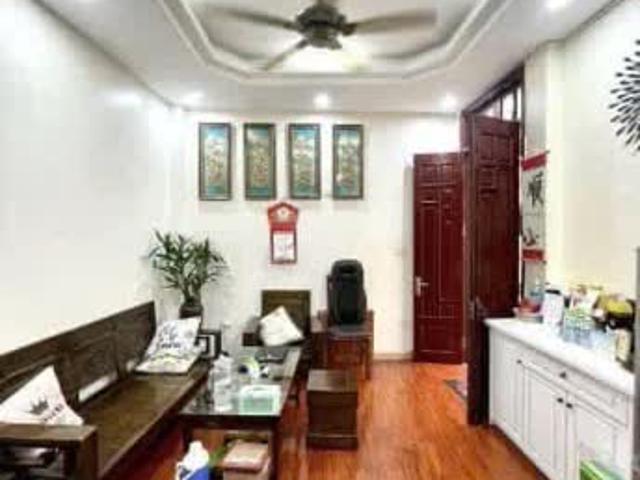 Nhà Hiếm 5 Tầng Phố Khương Trung 30m2, Mặt Tiền 3.15m, Giá 5.5 Tỷ