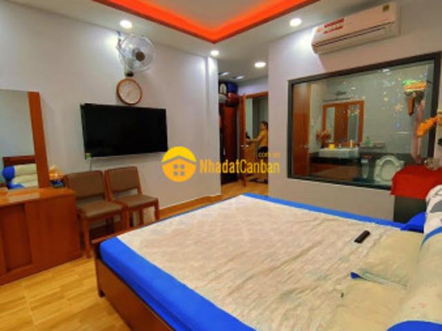 Nhà hxh bán, cách mạng tháng 8, phường 12, quận 10. 41m2, 5 tầng, 9.5 tỷ