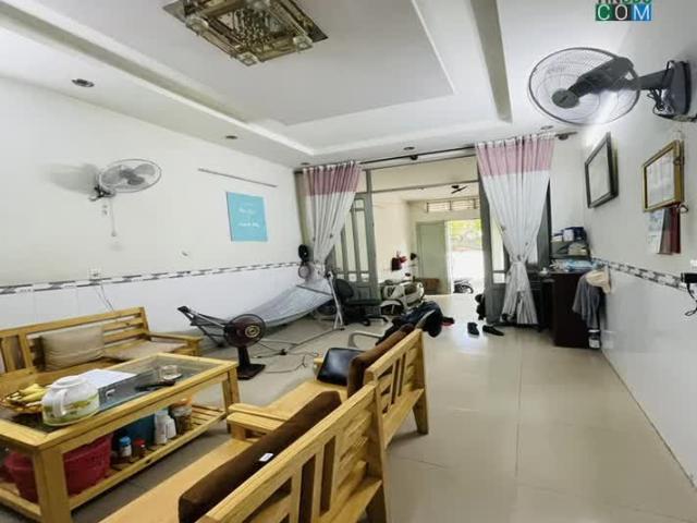 Nhà HXH hạ chào 2,1 tỷ, Hoàng Văn Thụ, P4, Tân Bình, 70m2, 2 tầng, chỉ 8.6 tỷ