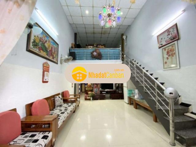 Nhà k4m oto thông k142 tô hiệu còn căn giá tốt