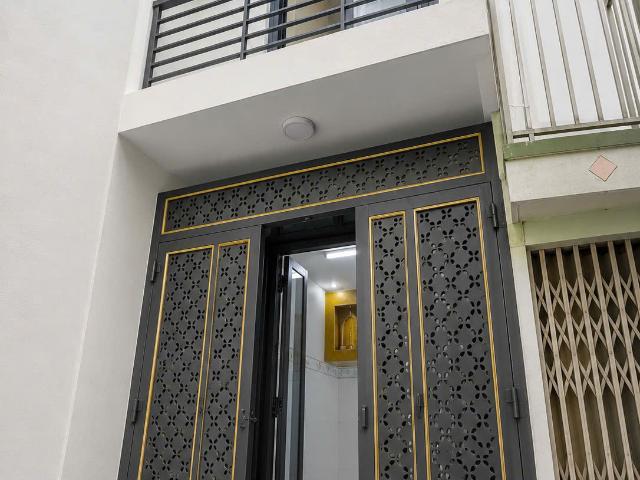 Nhà lầu hẻm 372 Tùng Thiện Vương P13Q8 P. Phú Định