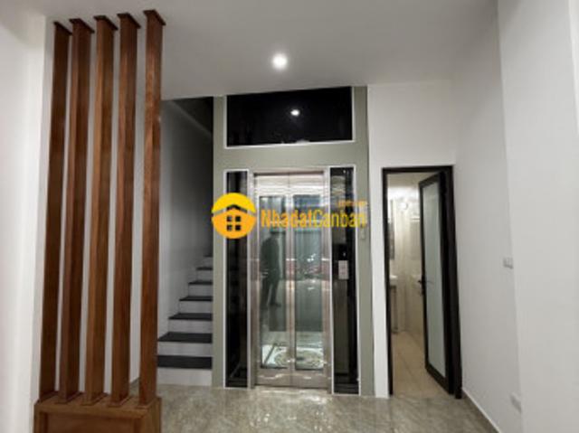 Nhà lĩnh nam ô tô tránh thang máy kinh doanh đỉnh 38m2 6 tầng12.5 tỷ