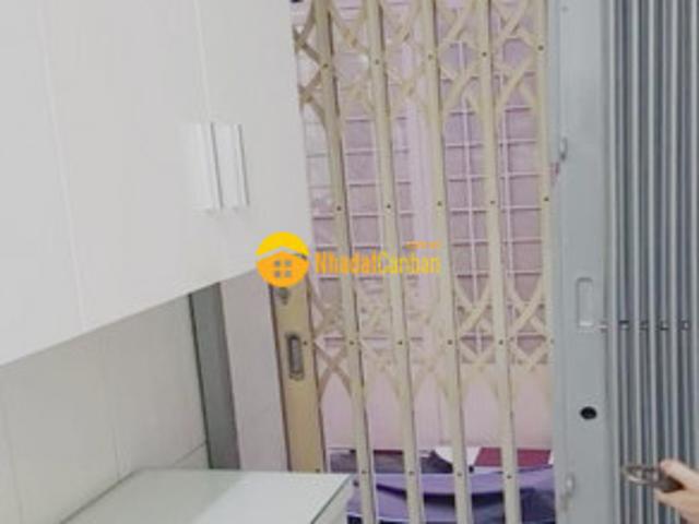 Nhà lô góc đường ngô quyền q10, sát mặt tiền, 2 lầu 3pn dọn ở ngay, 41m2, lh 0971243