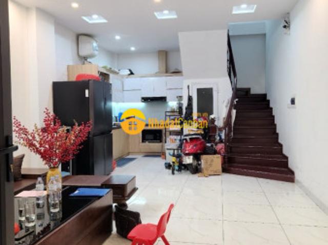 Nhà lô góc đẹp, thoáng ngõ 1194 láng đống đa dt 38m2 mt 4.5m2 giá 6. X tỷ