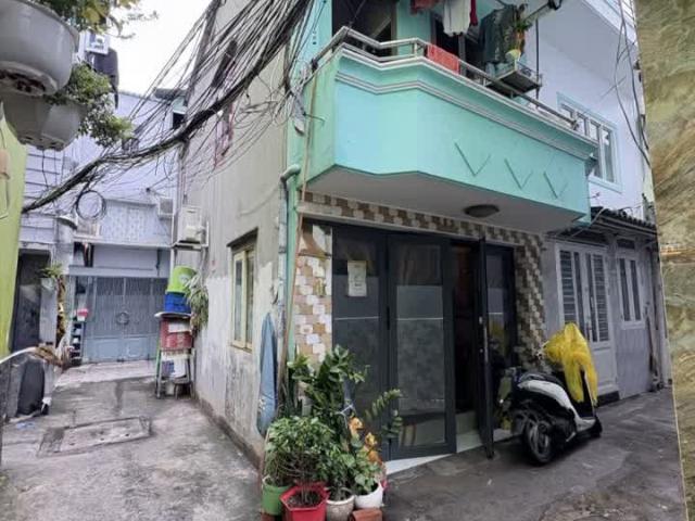 Nhà Lô Góc Quan Trung Ngay Thống Nhất Vị Trí Đẹp 2.65 Tỷ