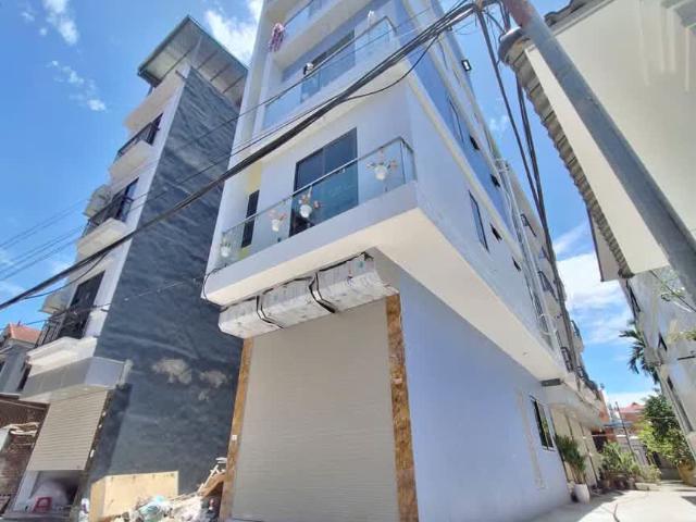 Nhà Lô Góc Thang Máy 2 Mặt Thoáng 7 Phòng Ngủ Ô Tô Đỗ Cửa Cao Trung