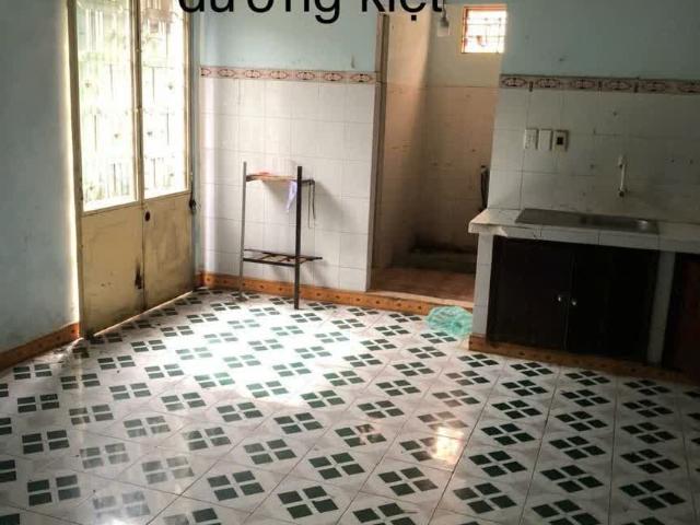 Nhà Lô Góc 2 Tầng 3ngủ – Mặt Tiền Âu Cơ 141M2 – Thuê 15tr/tháng – 4.4 Tỷ