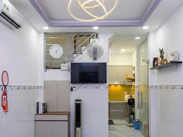 Nhà Lê Hồng Phong, QUẬN 10, gần Đại học Văn Hiến, 5.2 tỷ