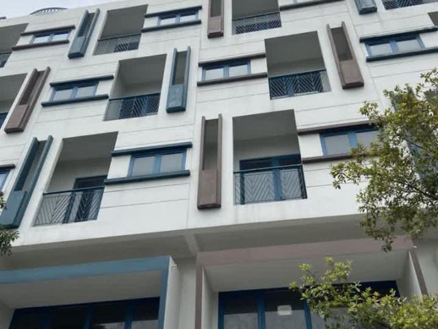 Nhà LK Galaxy Vạn Phúc hoàn thiện đẹp view vườn hoa, kinh doanh vỉa hè, 105m2 MT 5,2m nhỉnh 21 tỷ