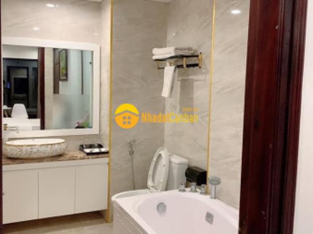 Nhà mặt phố cầu giấy kinh doanh phố vip mặt tiền khủng 52m