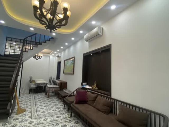Nhà mặt phố kinh doanh, lô góc, gara ô tô, view triệu đô, Ngọc Thuỵ, 80M, 13.2x tỷ