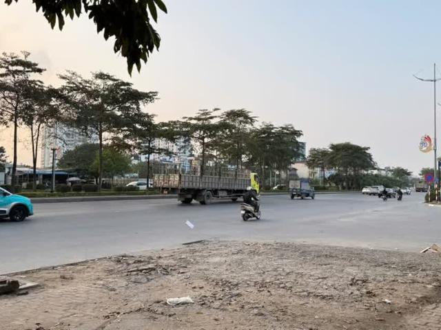 Nhà Mặt Phố Lý Sơn Kinh Doanh Đỉnh 7 Tầng 55M2 X 27.5 Tỷ. Long Biên Hà Nội