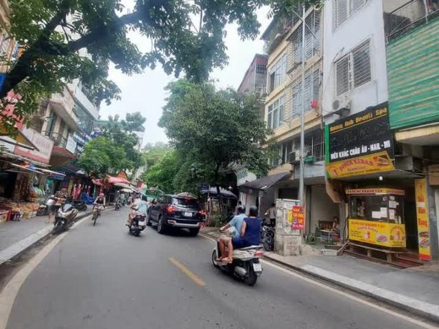 Nhà Mặt Phố Rê Nhất Quận Đống Đa KD Bất Chấp, Vỉa Hè Rộng, 2 Mặt Ngõ Chỉ Hơn 100tr/m2